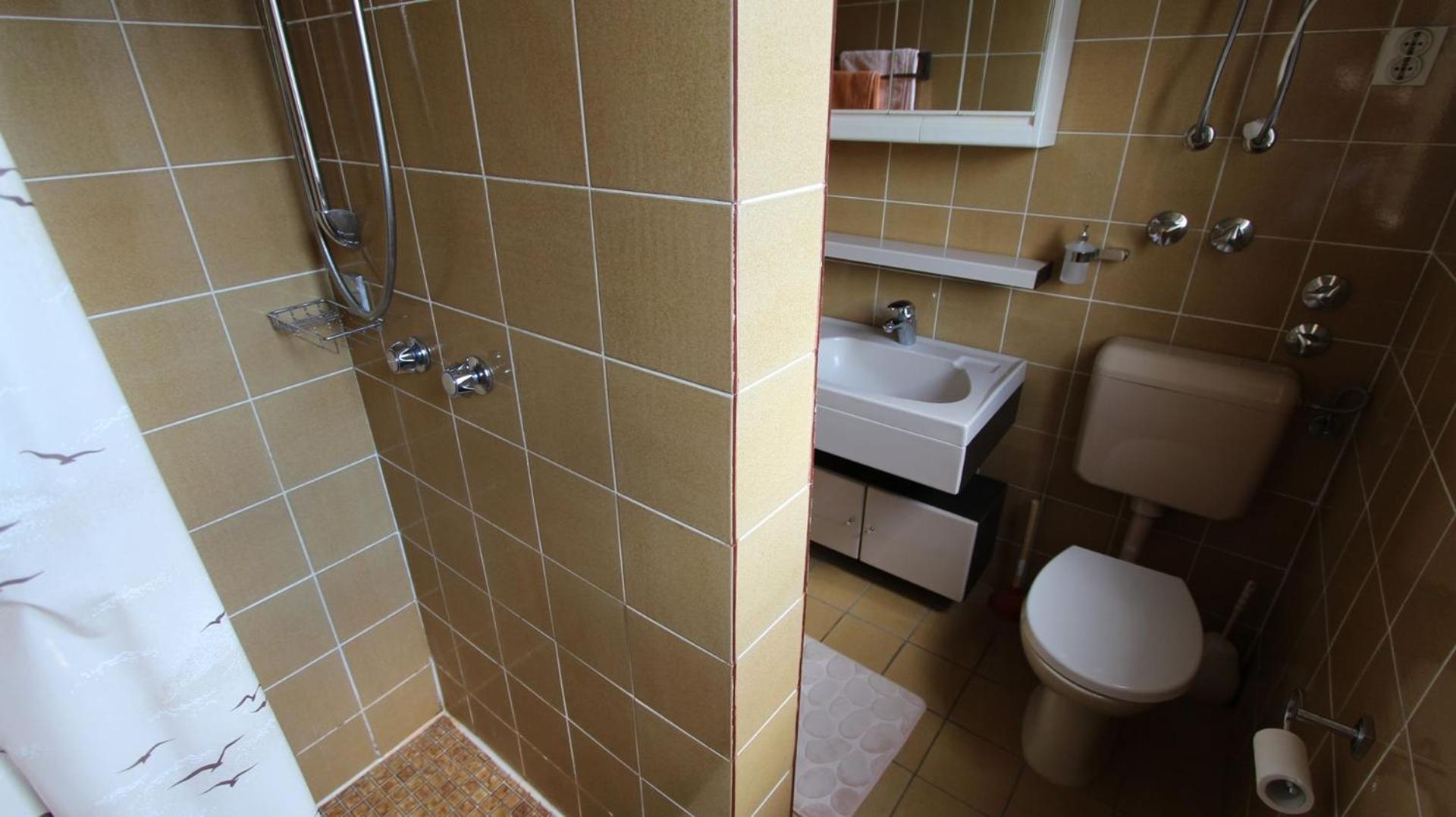 Apartment Studio Ljutic Malinska Buitenkant foto